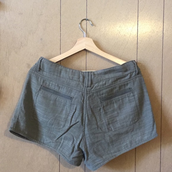 Khaki cotton shorts from anthropologie - Picture 2 of 4